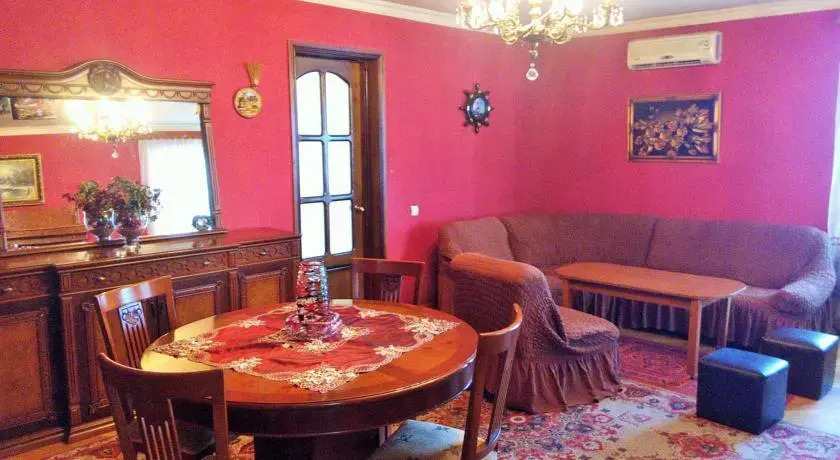 Villa Tato