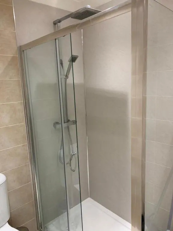 Dunfermline GF flat, 5 min walk to Train St. and High St.