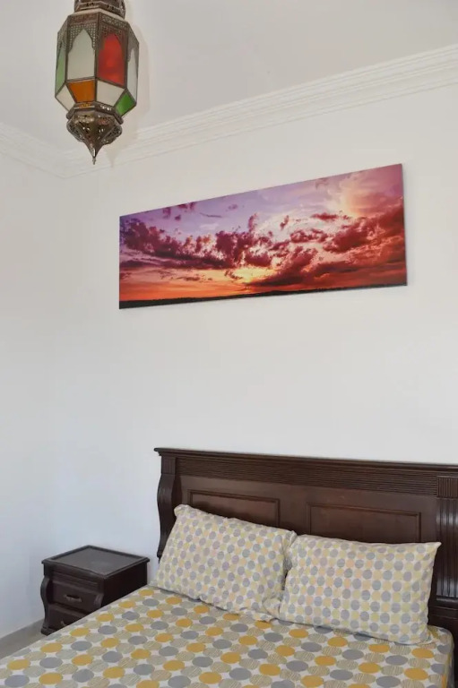 1bed Apt Sleeps 4 - Free Parking, Wifi, Near Beach
