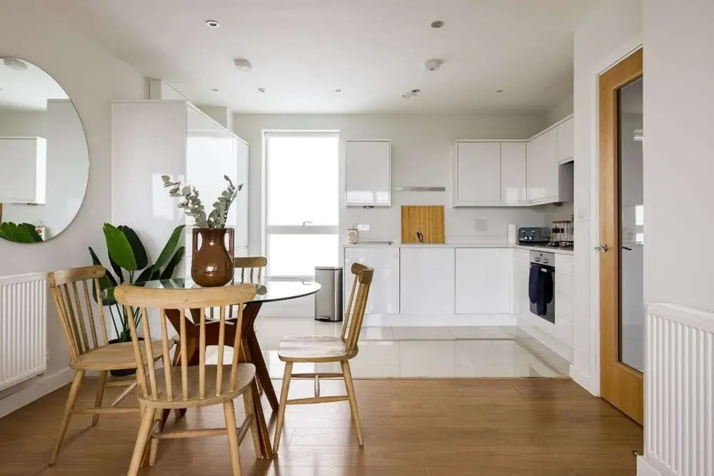 The Limehouse Classic - Endearing 2BDR Flat with Balcony