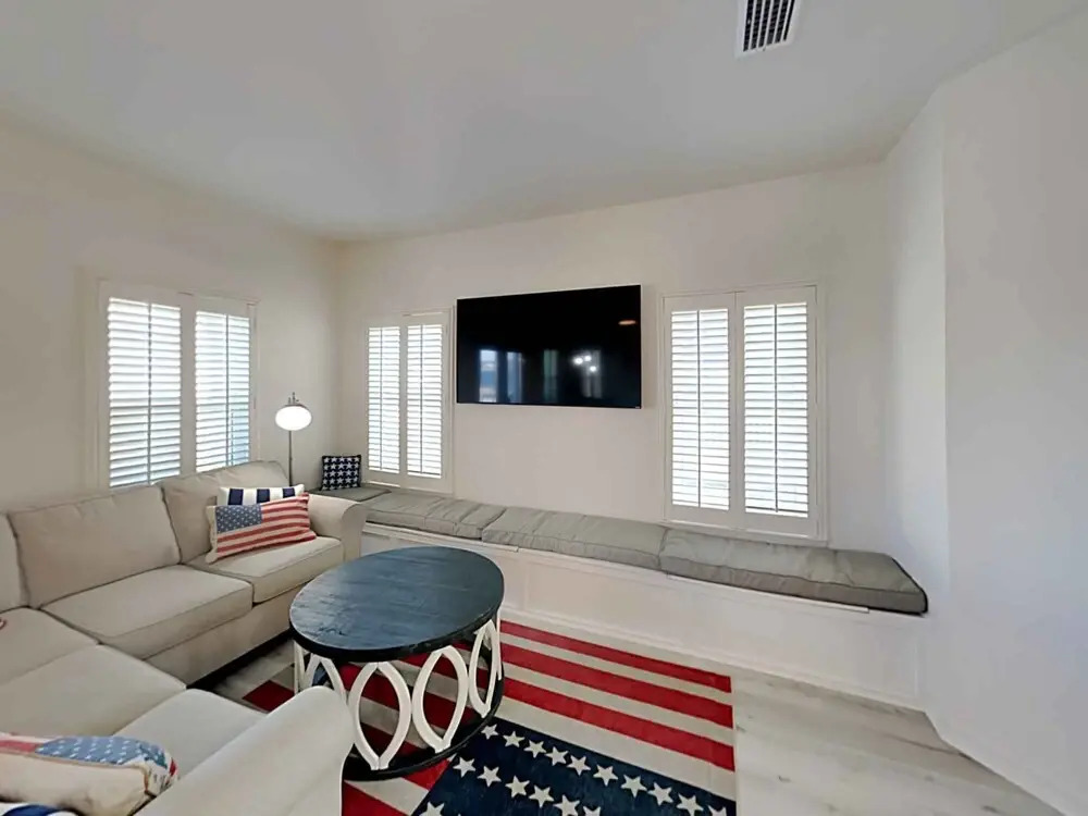 Red White and Beach