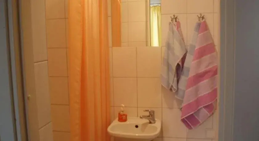 Suurlahe Guesthouse