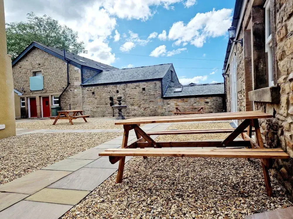 7 Holly Barn