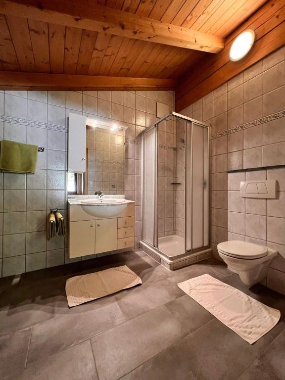 Schulhaus Tirol