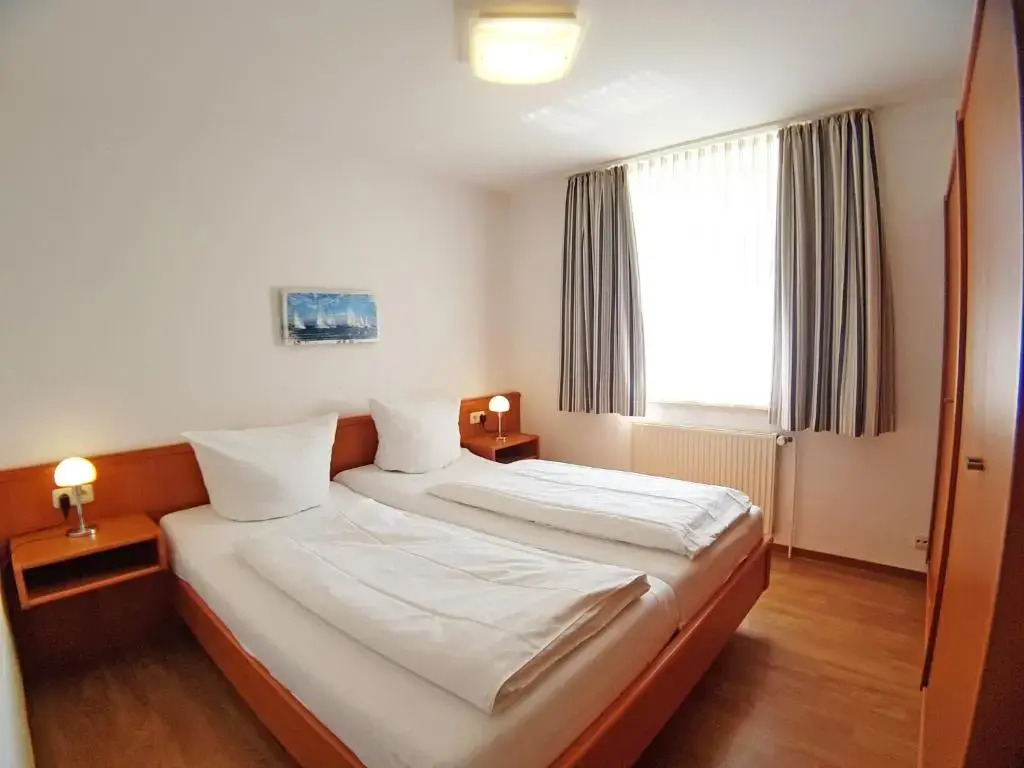 Apartment 9