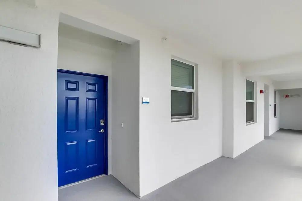 4741ct Unit 105 Amazing Story Lake Brand New Condo
