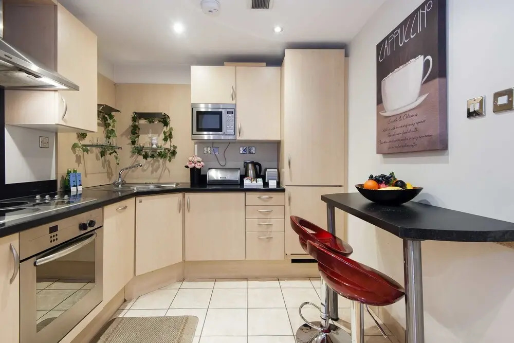 Cosy Point West Cromwell Road Apartment - SRG