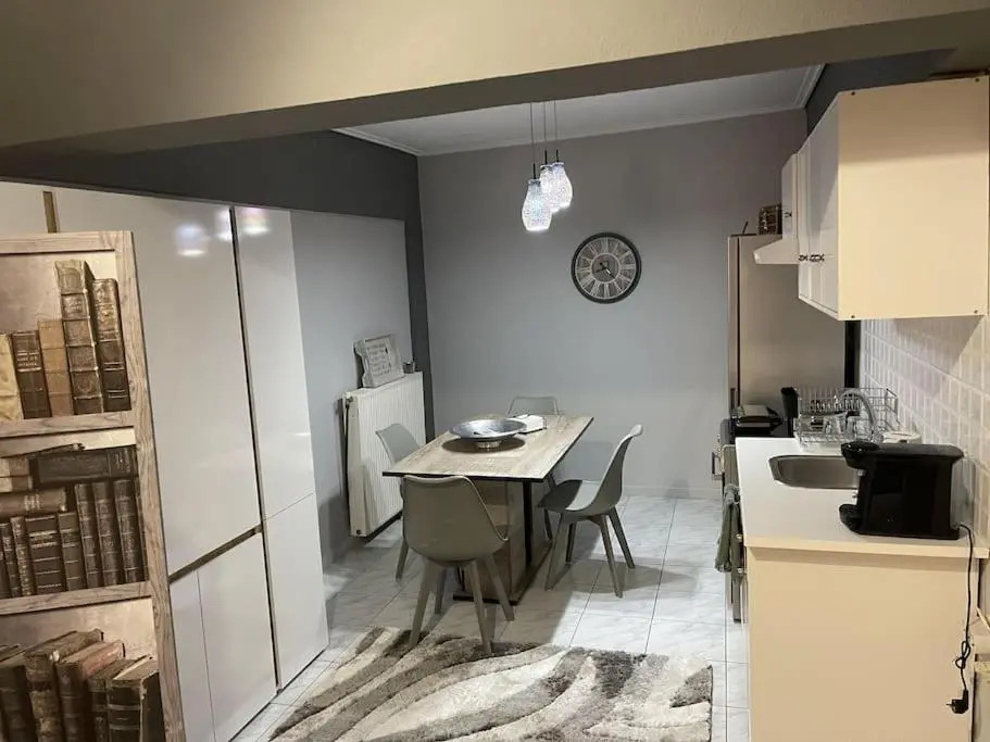 Central Modern Apartment Volos