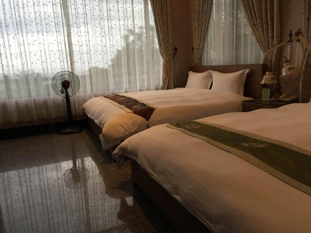 Cloudtop Landscape Hotel