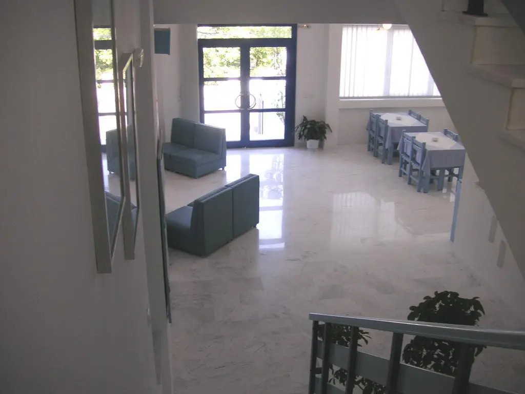Danae Hotel