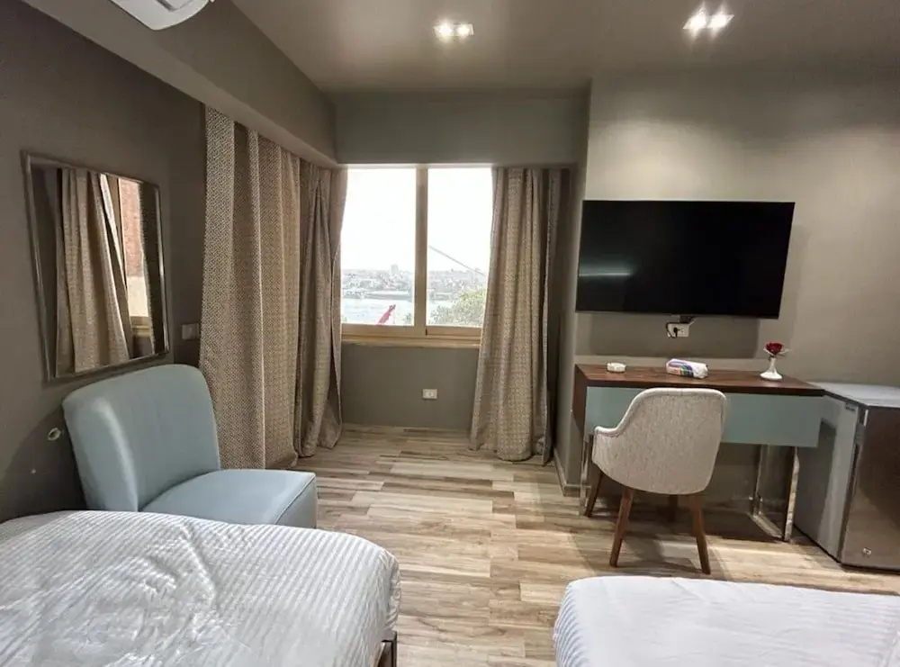 Grand Bayan Hotel & Apt at Nile Plaza