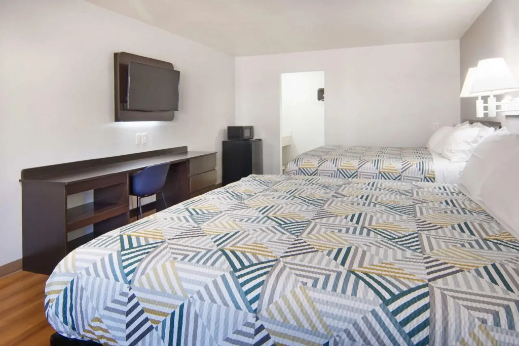 Motel 6-Lancaster, TX - DeSoto - Lancaster