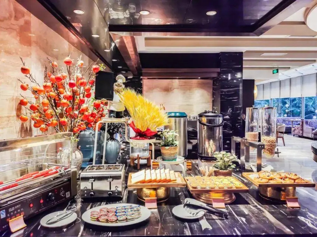 Rezen Kingtown Hotel (Chongqing Ranjiaba)