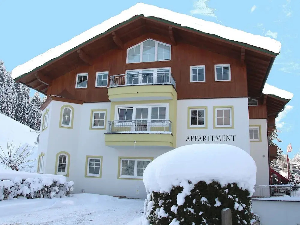 Cozy Apartment in Kirchberg with Sauna