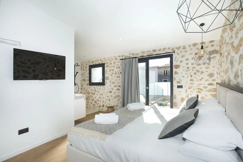 Owl Booking Villa Miquel - Luxury Retreat