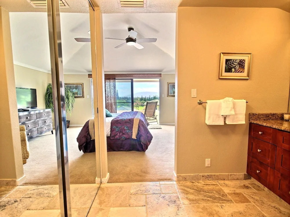 Kapalua Golf Villas Ocean View 2 BR Sleeps 6 Villas Perfect for Golfers Complimentary Car with 6 Nights KGV-21P2 by KBM