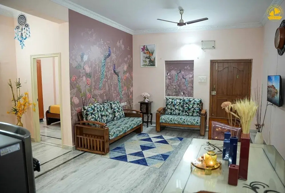 Yellow Bells Serviced Apartments Gachibowli