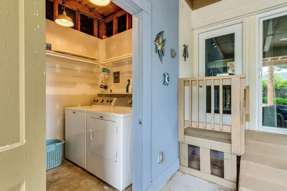 Pet-friendly Pensacola Home w/ Sunny Backyard!
