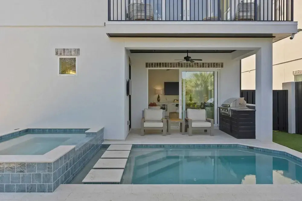 Pool, Hot Tub, Firepit, Walk to Beach Near Gulf Place