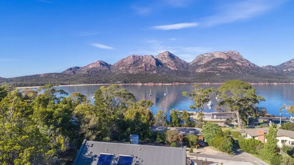 Freycinet Stone Studio 8