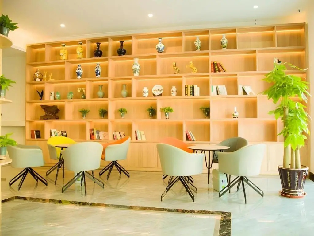 GreenTree Inn Express Shandong Qingdao Chengyang District Aodong Road