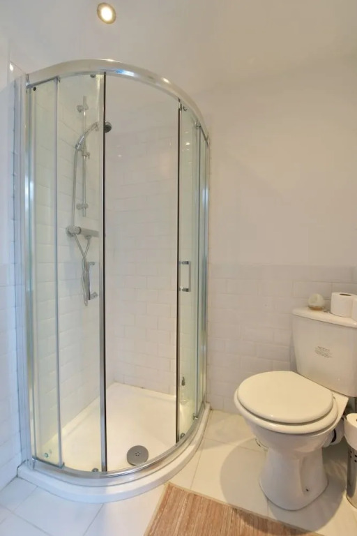 Host & Stay - Victoria Gardens
