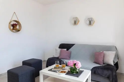 Apartment Mirna
