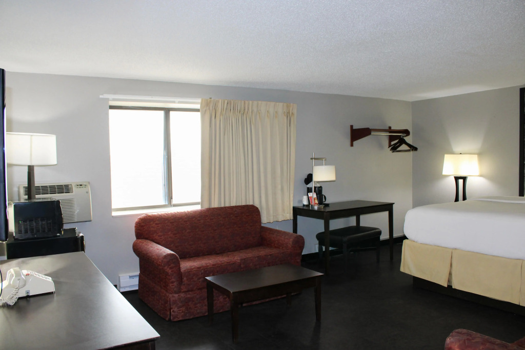 Super 8 by Wyndham Williston ND