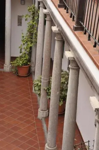 ADANAR-Las Columnas