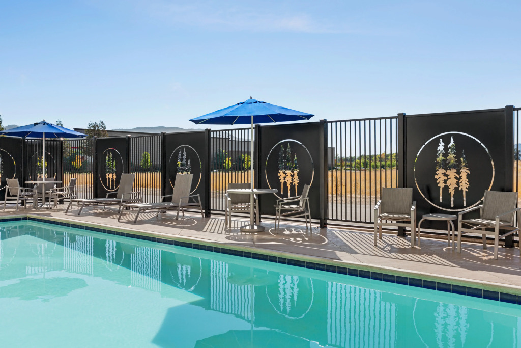 Holiday Inn Express & Suites - Ukiah by IHG