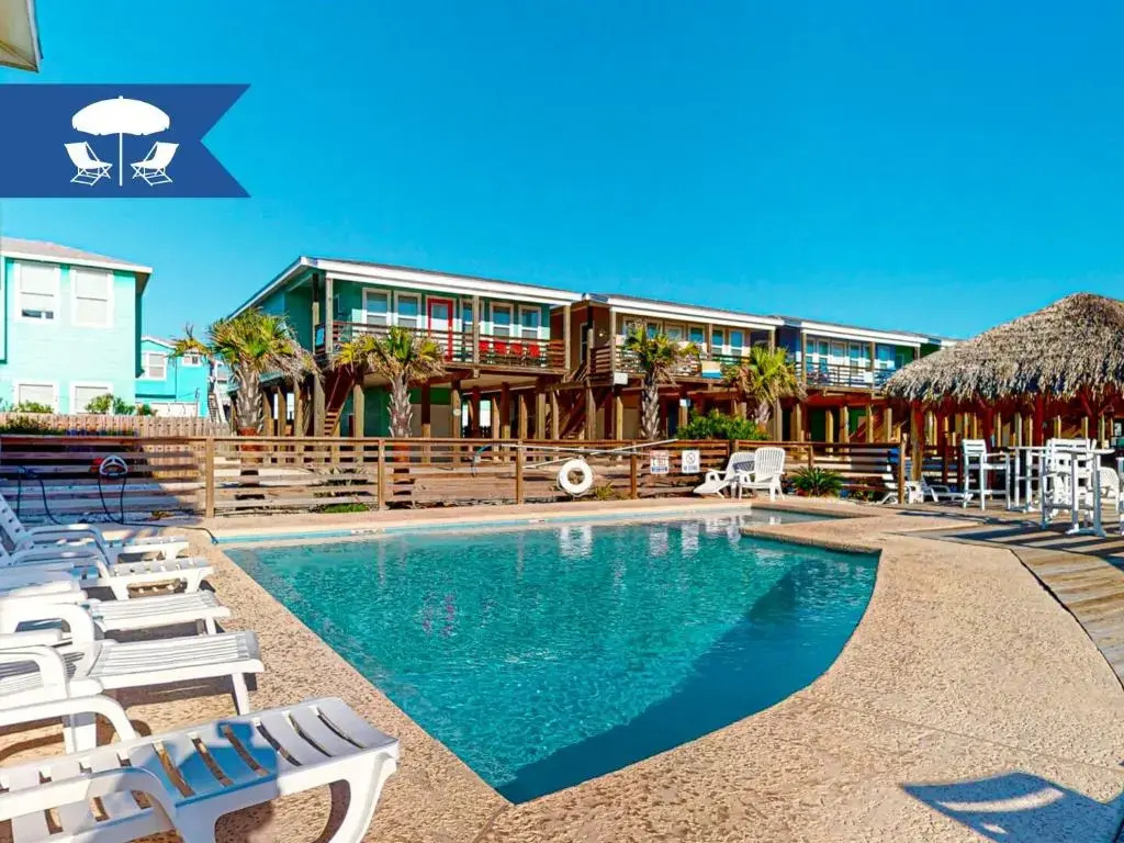 OV23 House on Stilts with Beachy Decor, Located near Beach, Balcony, Shared Pool