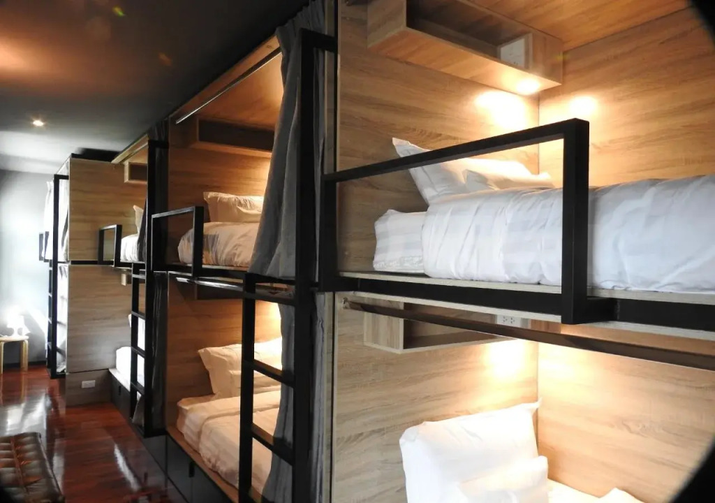 To Bed Poshtel