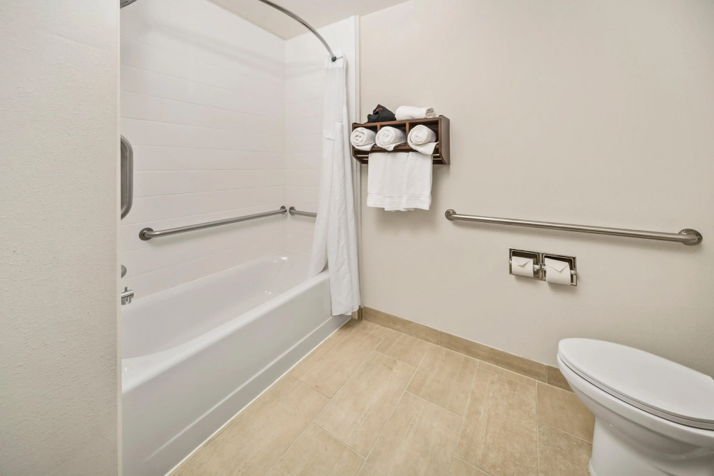 Holiday Inn Express Chicago Northwest-Vernon Hills by IHG