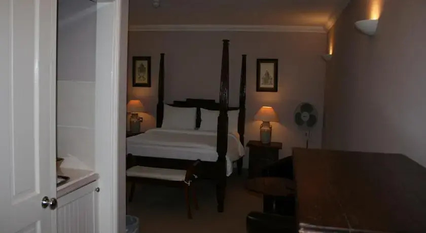 Weir View House
