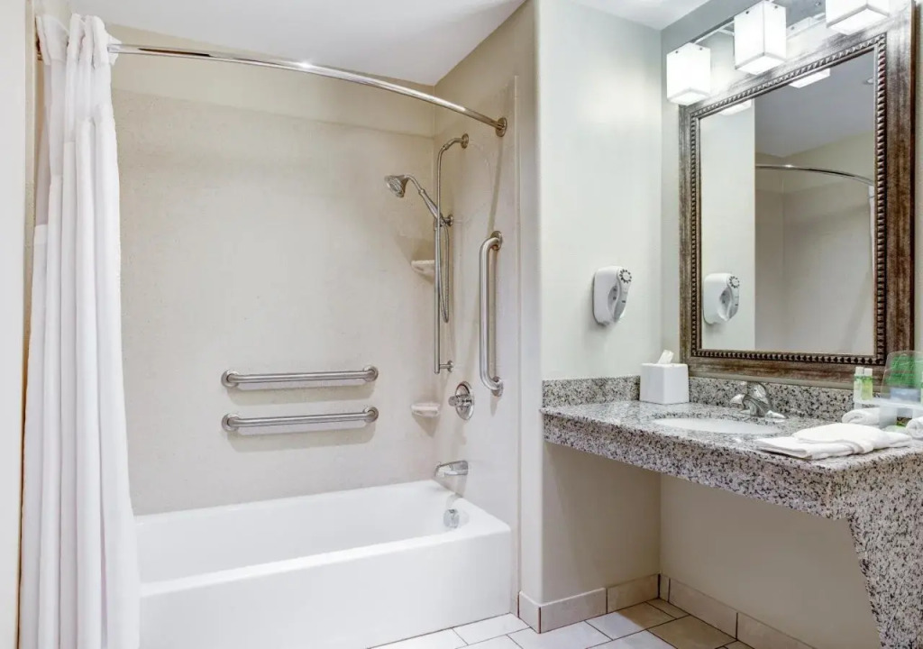 Holiday Inn Express and Suites Raceland - Highway