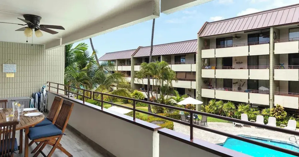 Oceanfront Condo 117 in Kailua-kona