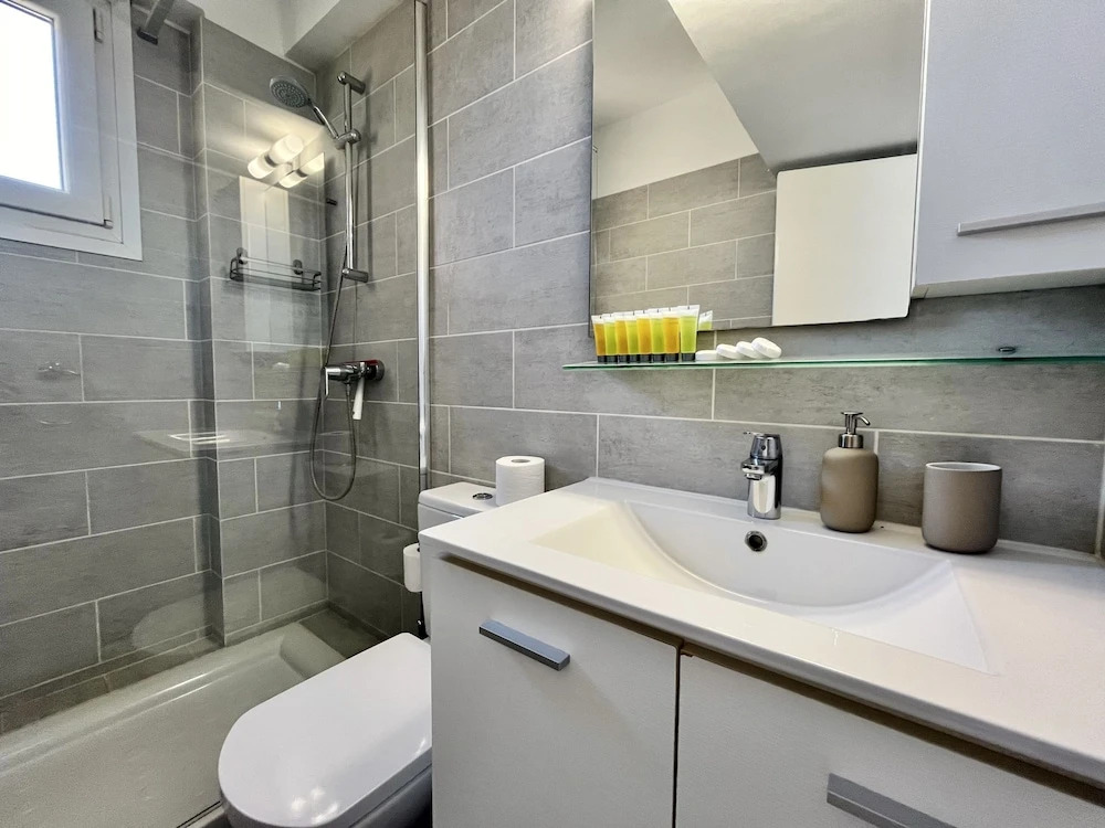 39 LCA - Stay Makenzie View Apartment