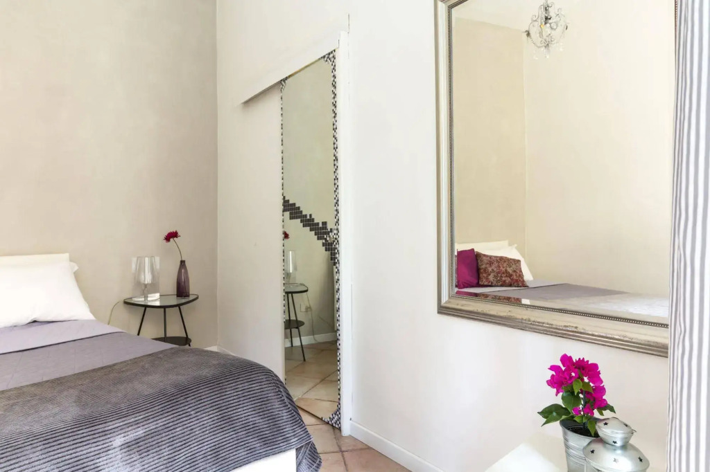 HISTORICAL CENTER ROME NAVONA AC 2 ROOMS HOLY DOOR VATICAN 5 MINUTES ON WALk