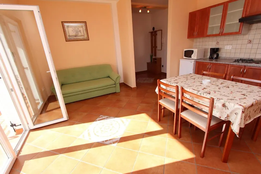 Apartments Elida