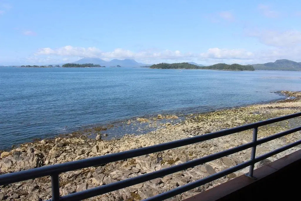 Cascade Creek Inn & Charters