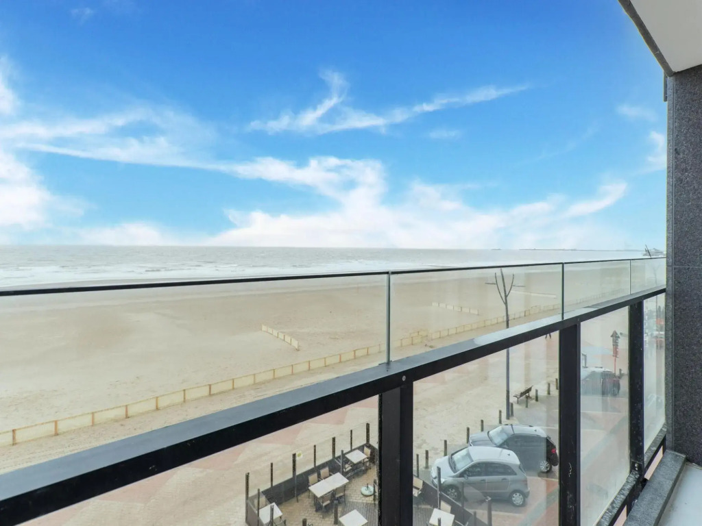 Seafront apartment in Blankenberge with balcony