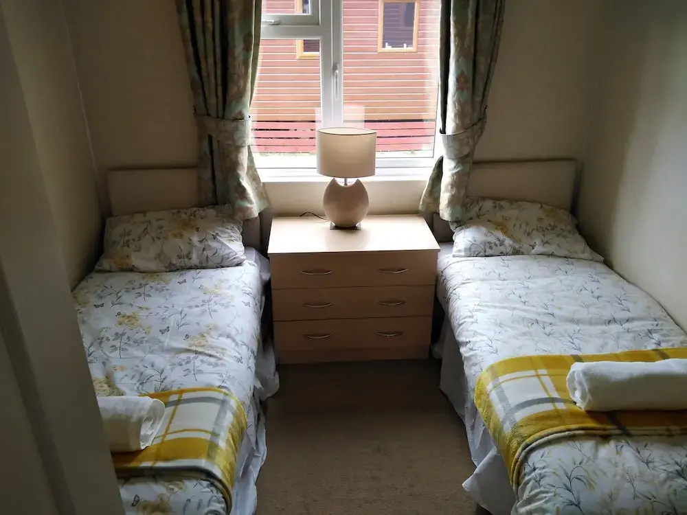 Charming 3-bed Lodge in Malton With hot tub