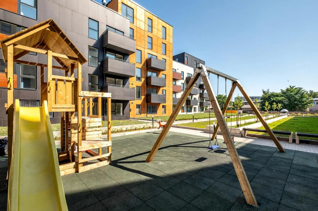 W Apartments near Passenger Port