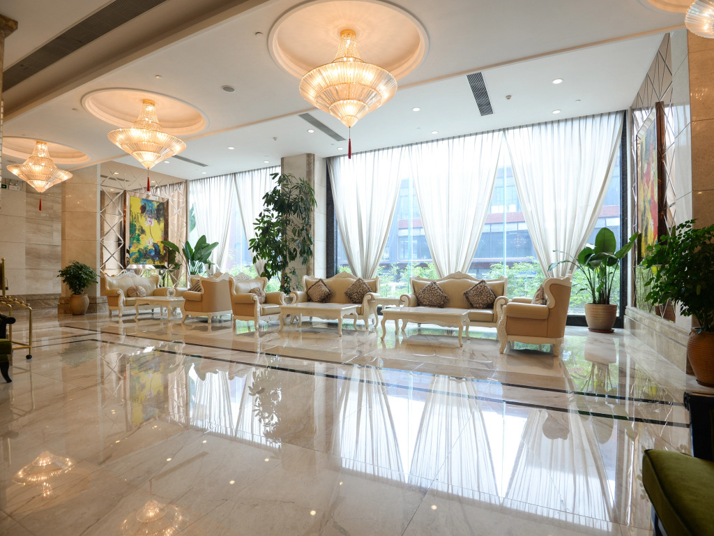 Swan Lake Hotel
