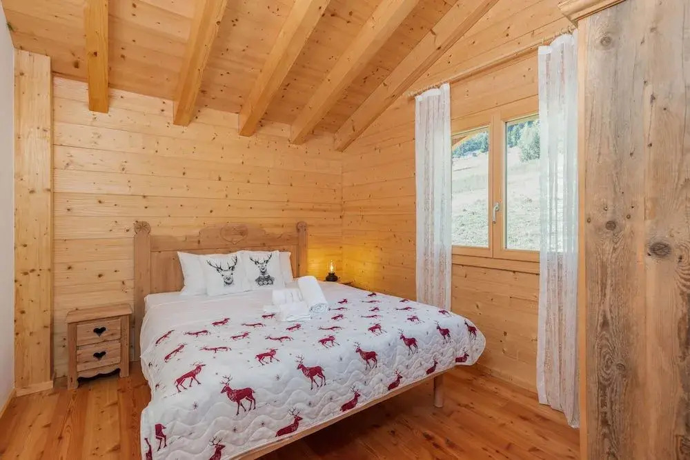 Chalet Le Cerf New Build Stylish Stay