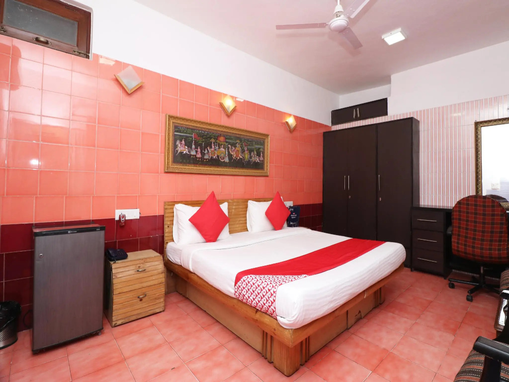 OYO 13495 Balaji Residency