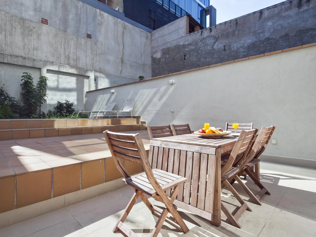 Inside Barcelona Apartments Sants