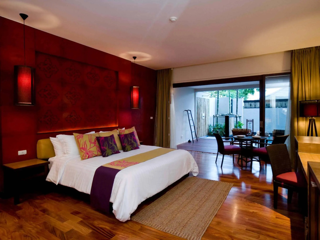 Sareeraya Villas & Suites