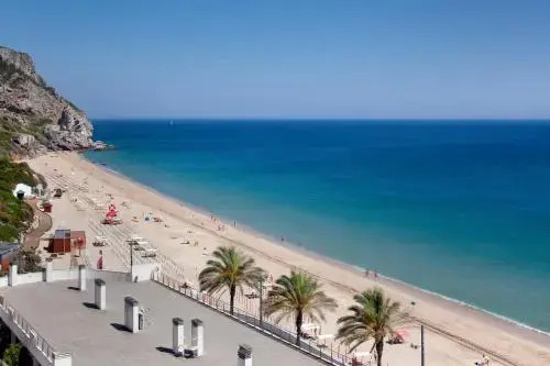 CALI Deluxe Holidays, Sesimbra