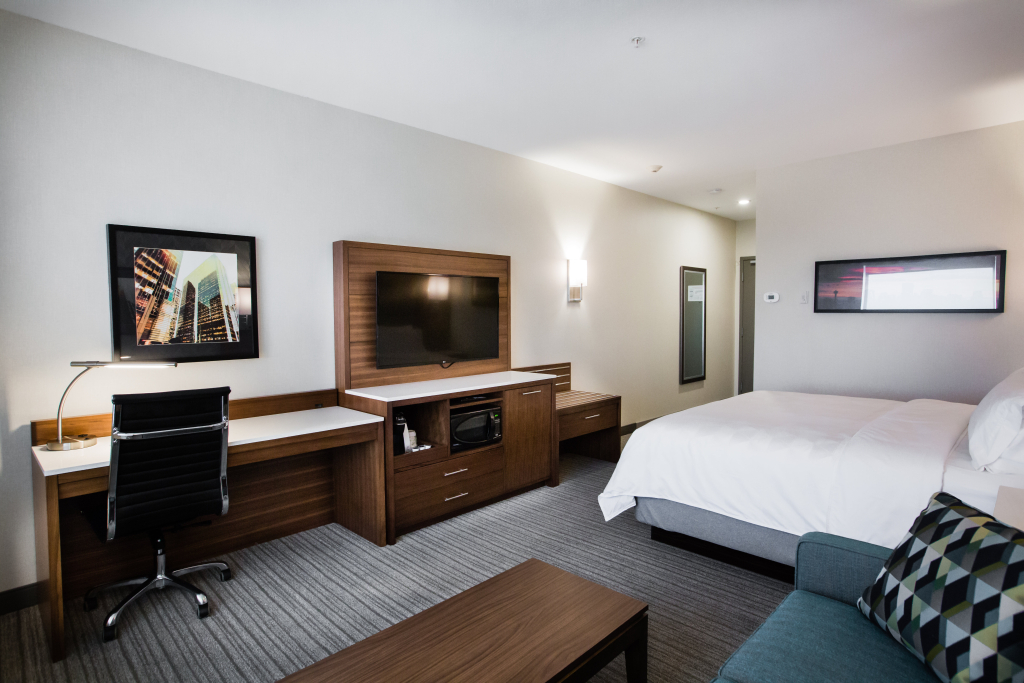 Holiday Inn Hotel & Suites Calgary South - Conference Ctr by IHG